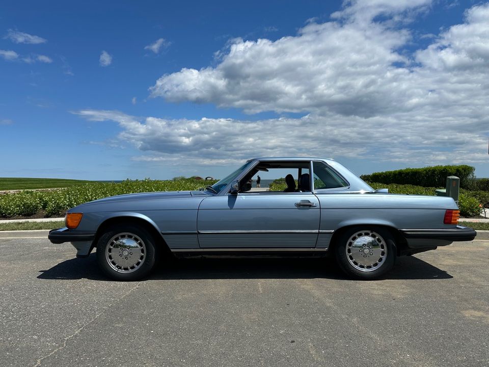 1986 Mercedes-Benz 560SL