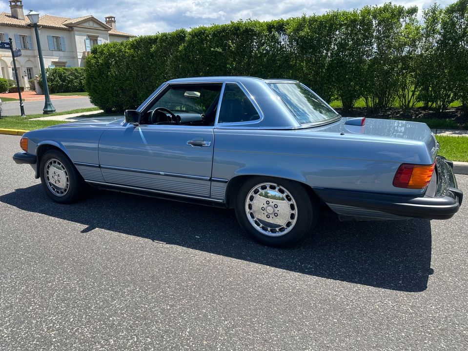 1986 Mercedes-Benz 560SL