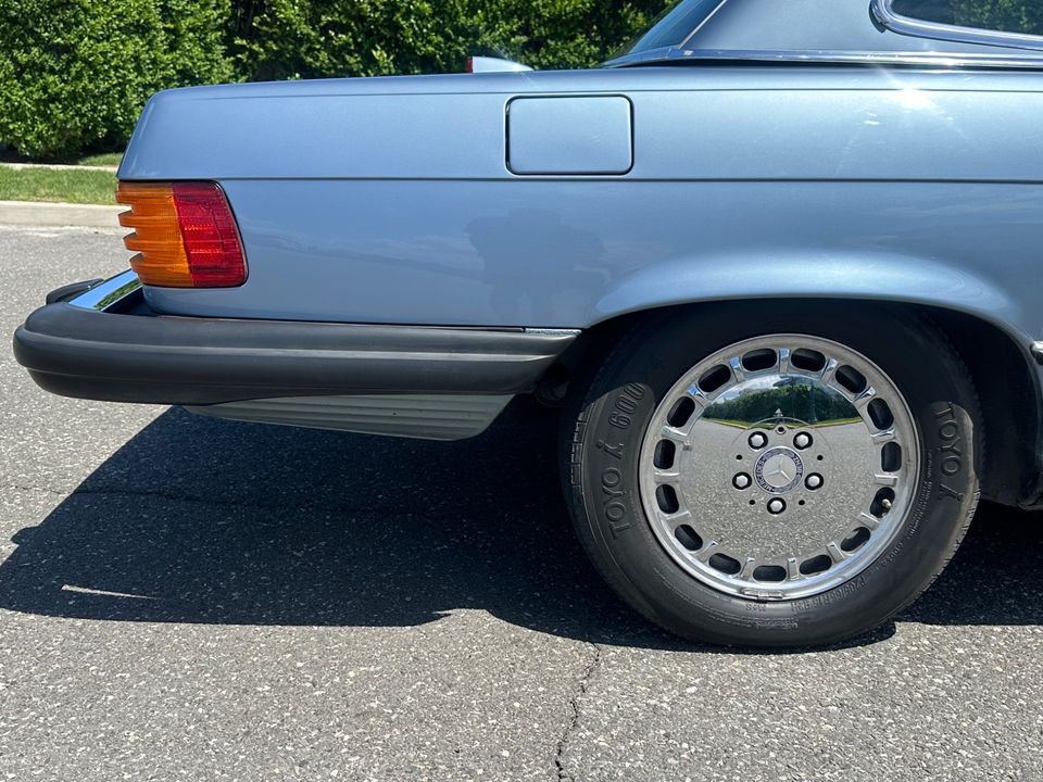 1986 Mercedes-Benz 560SL
