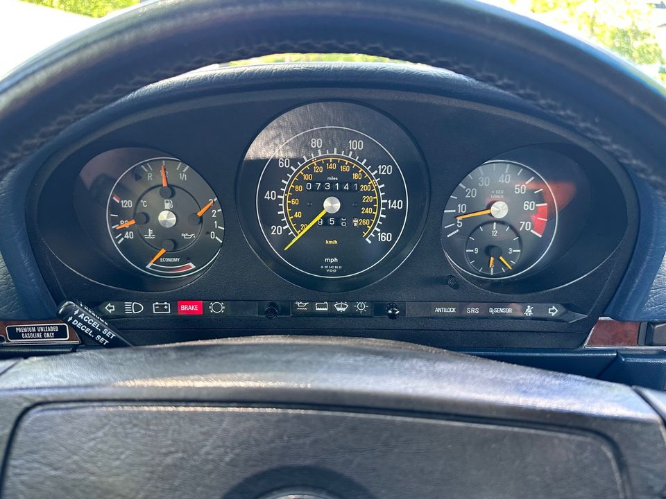 1986 Mercedes-Benz 560SL