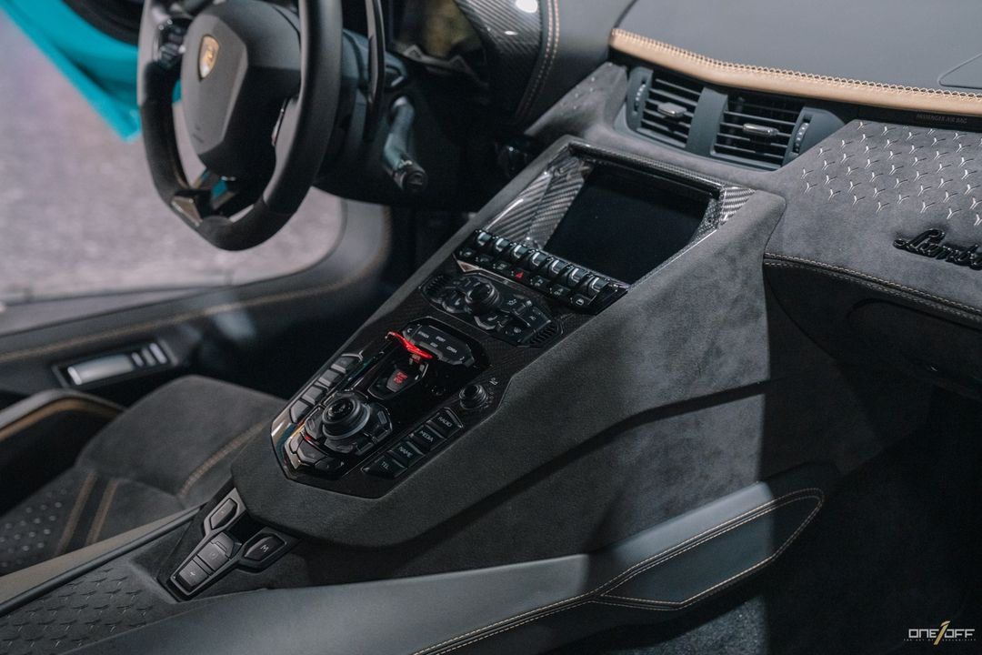 2022 Lamborghini Aventador