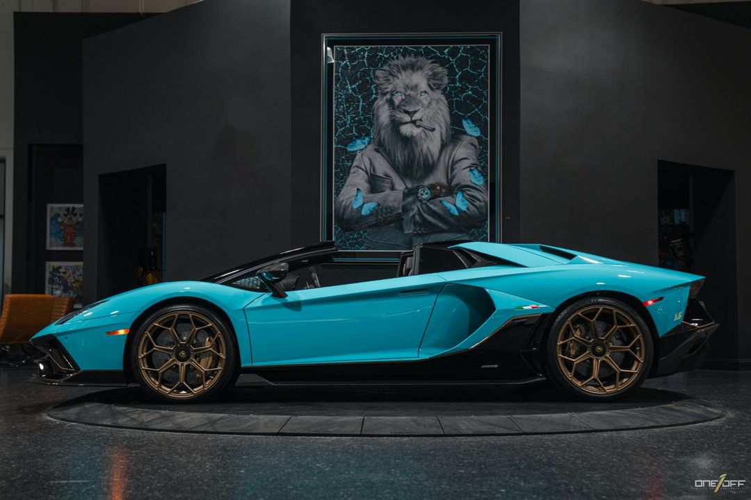 2022 Lamborghini Aventador