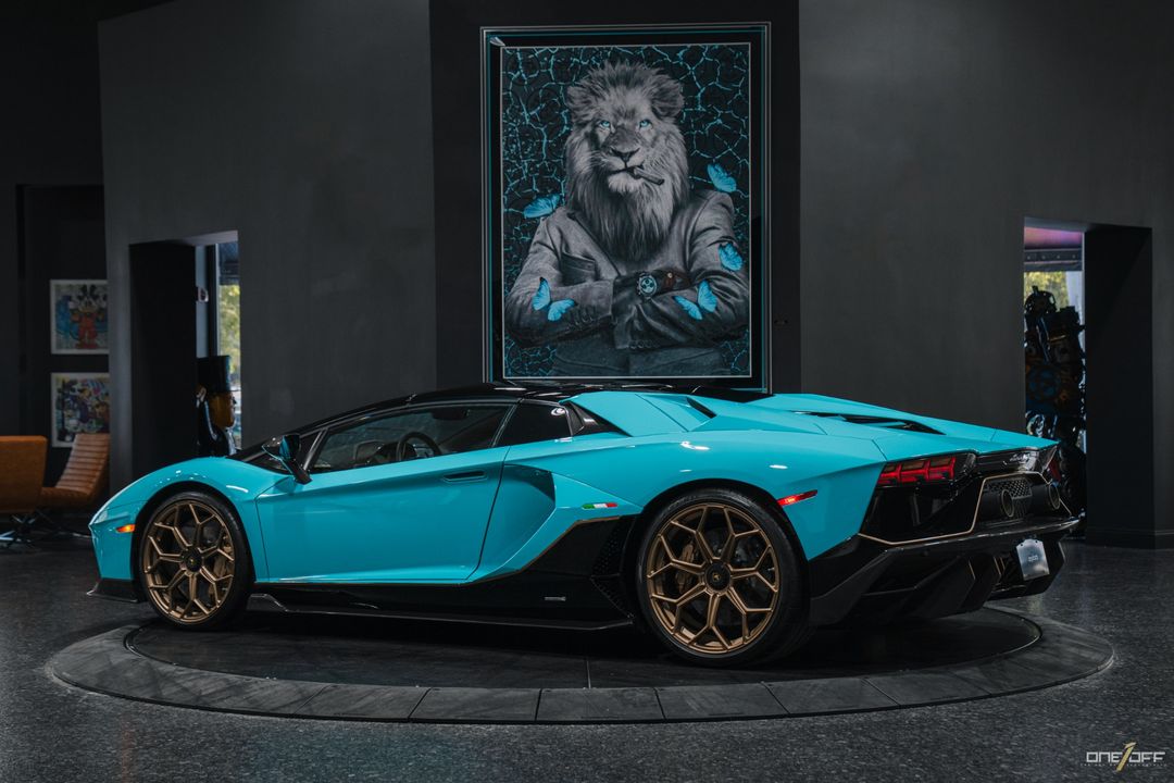 2022 Lamborghini Aventador