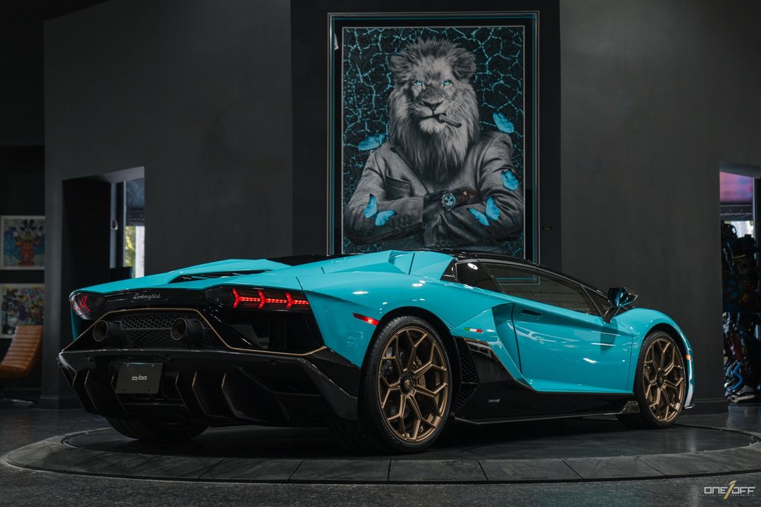 2022 Lamborghini Aventador