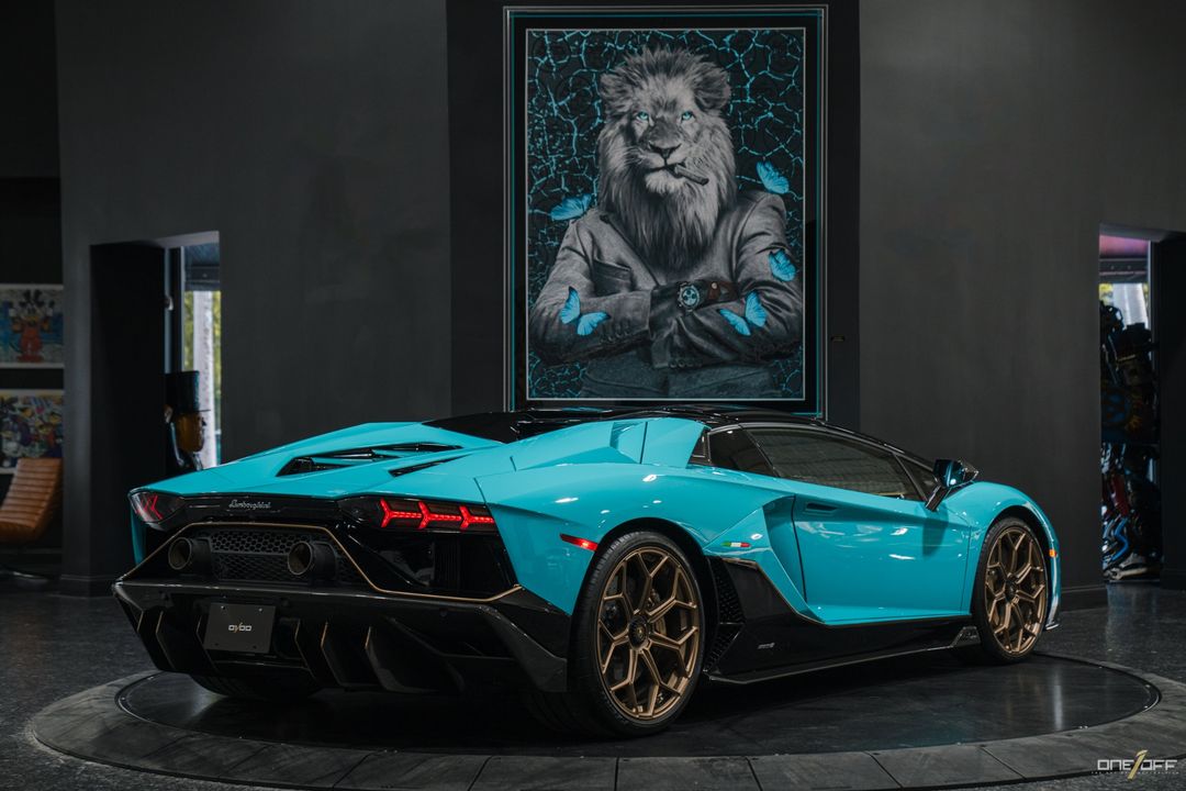 2022 Lamborghini Aventador