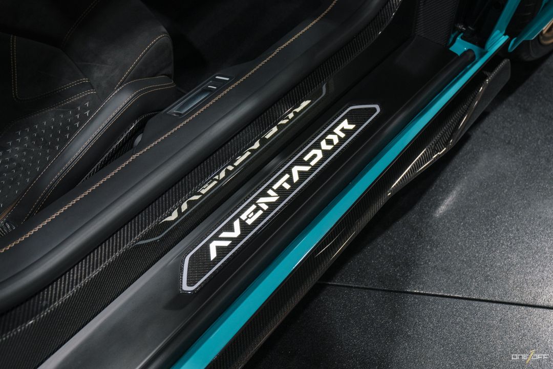 2022 Lamborghini Aventador
