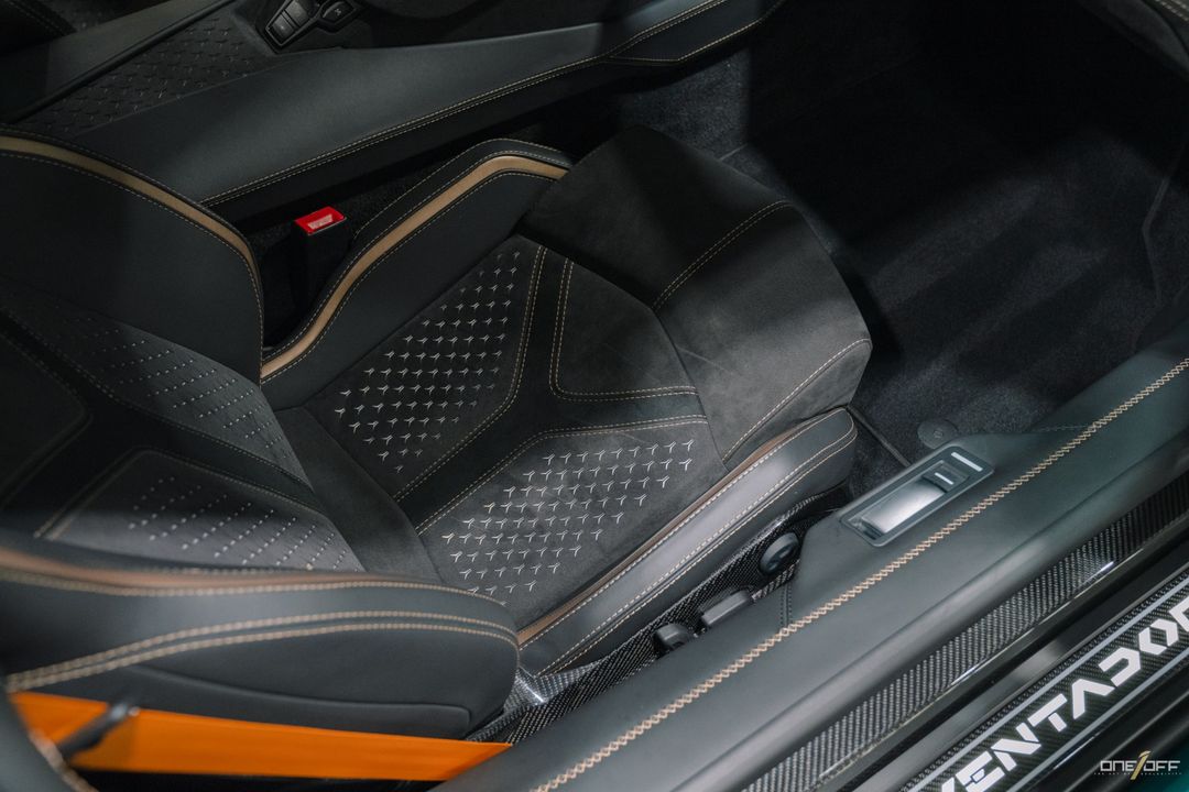 2022 Lamborghini Aventador