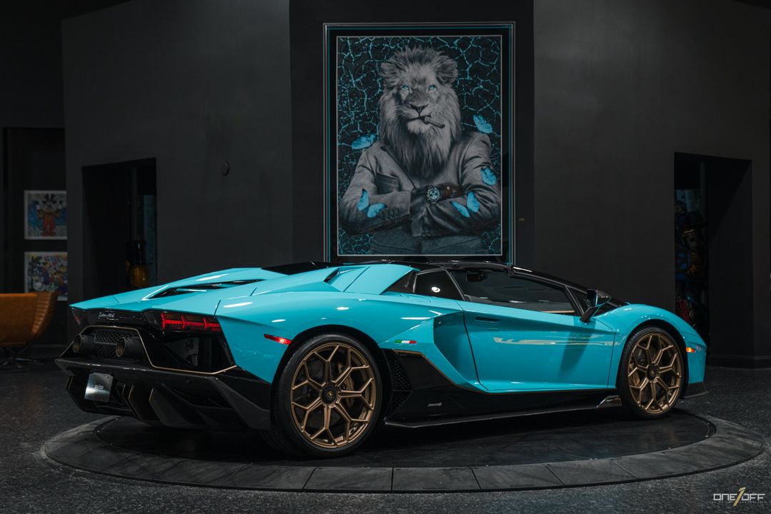 2022 Lamborghini Aventador