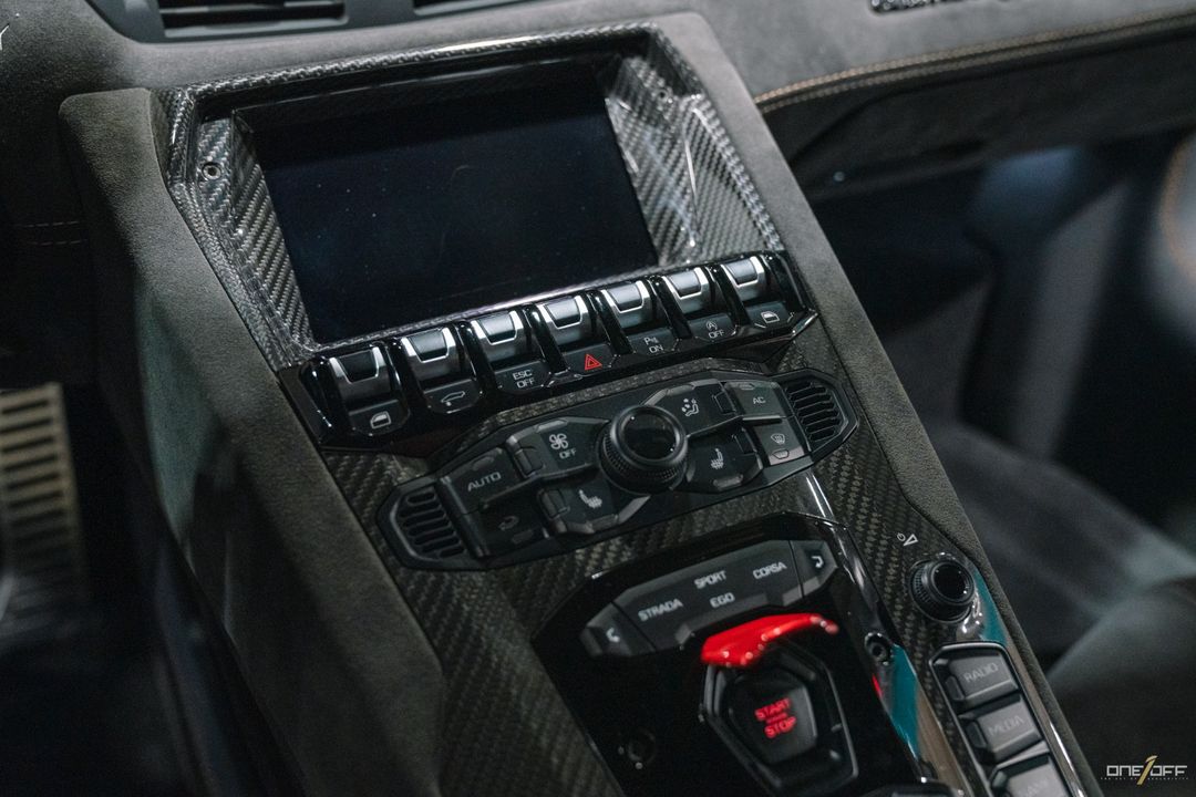 2022 Lamborghini Aventador