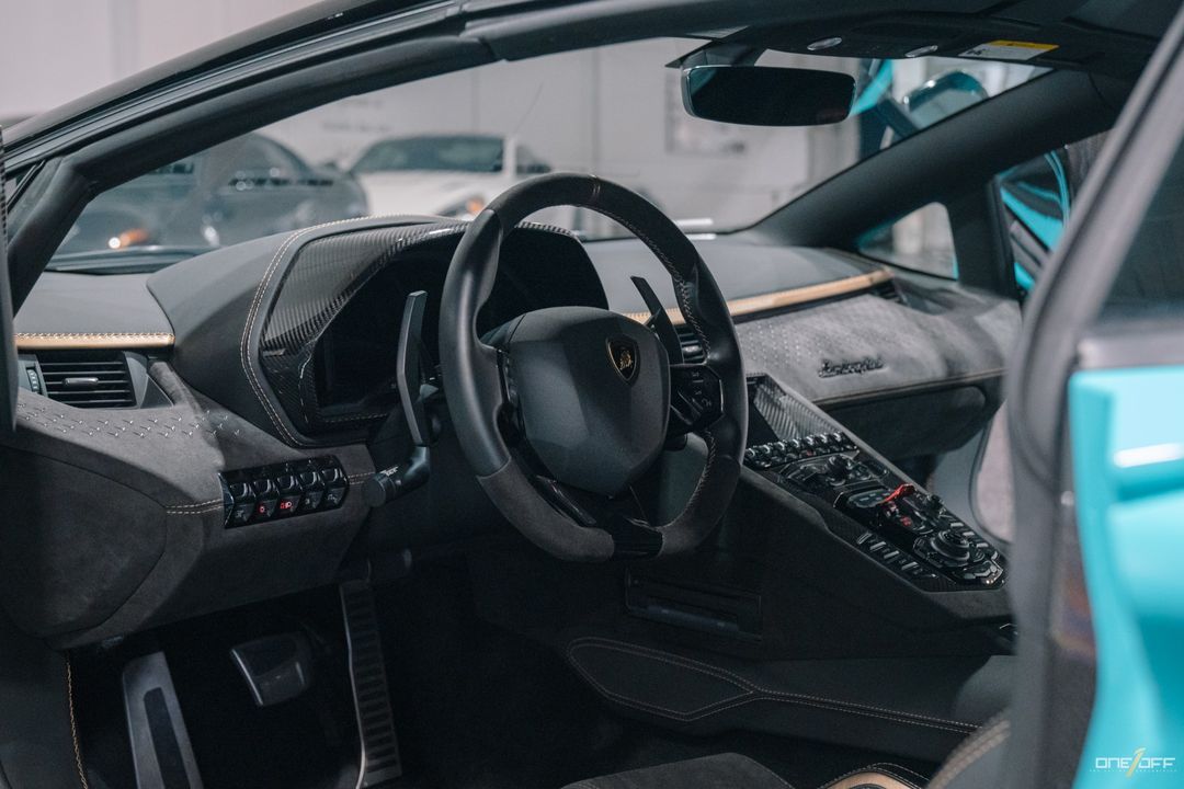 2022 Lamborghini Aventador