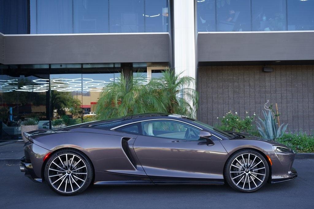 2020 McLaren GT