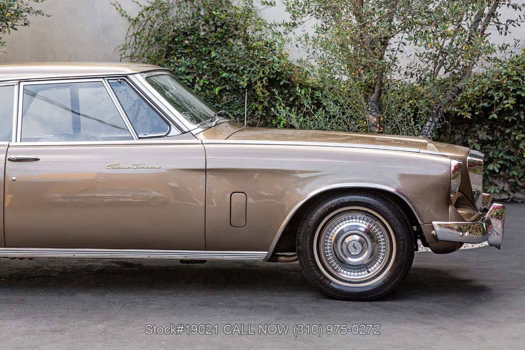 1962 Studebaker Gran Turismo Hawk
