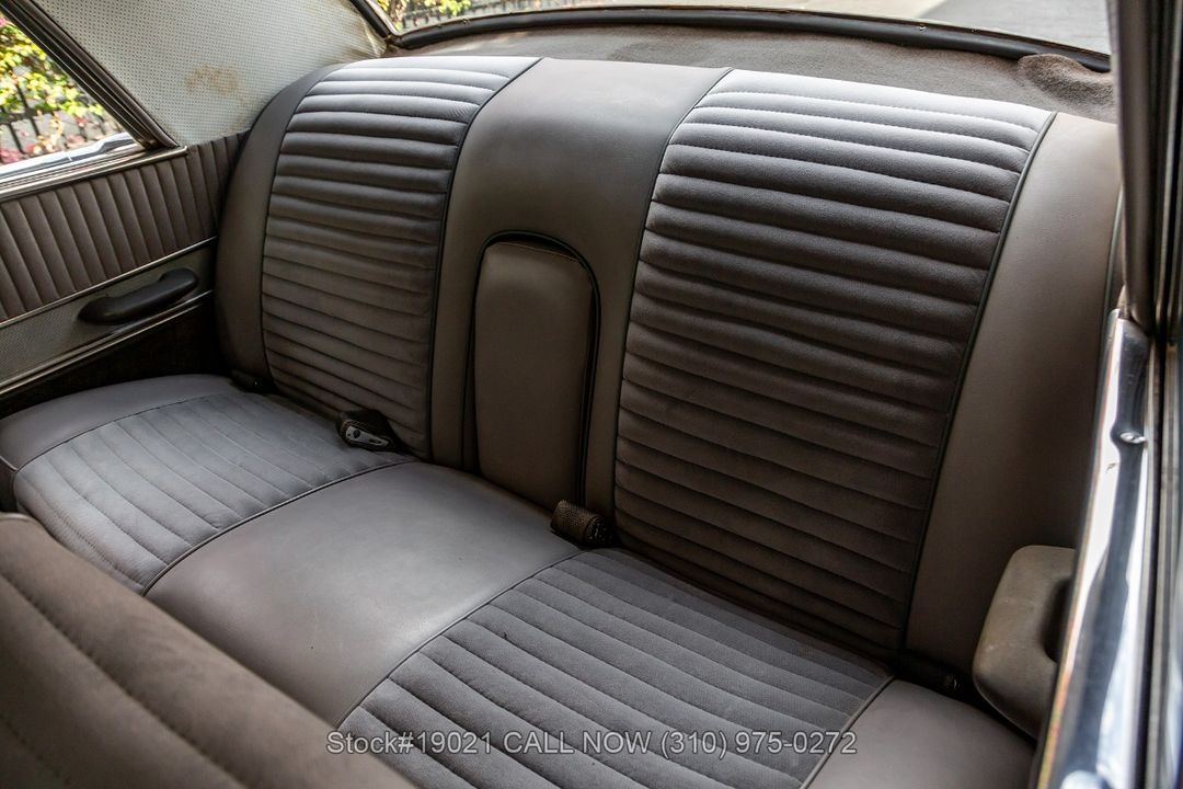 1962 Studebaker Gran Turismo Hawk