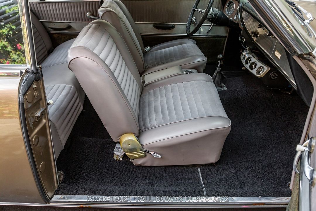 1962 Studebaker Gran Turismo Hawk