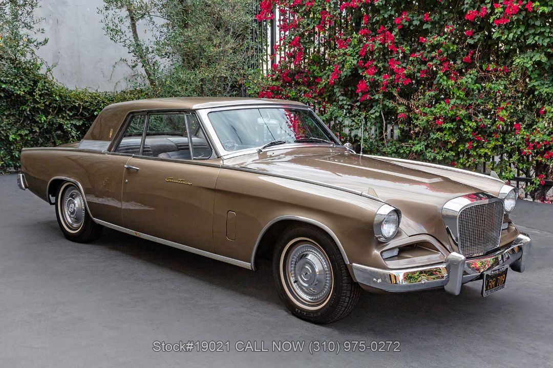 1962 Studebaker Gran Turismo Hawk