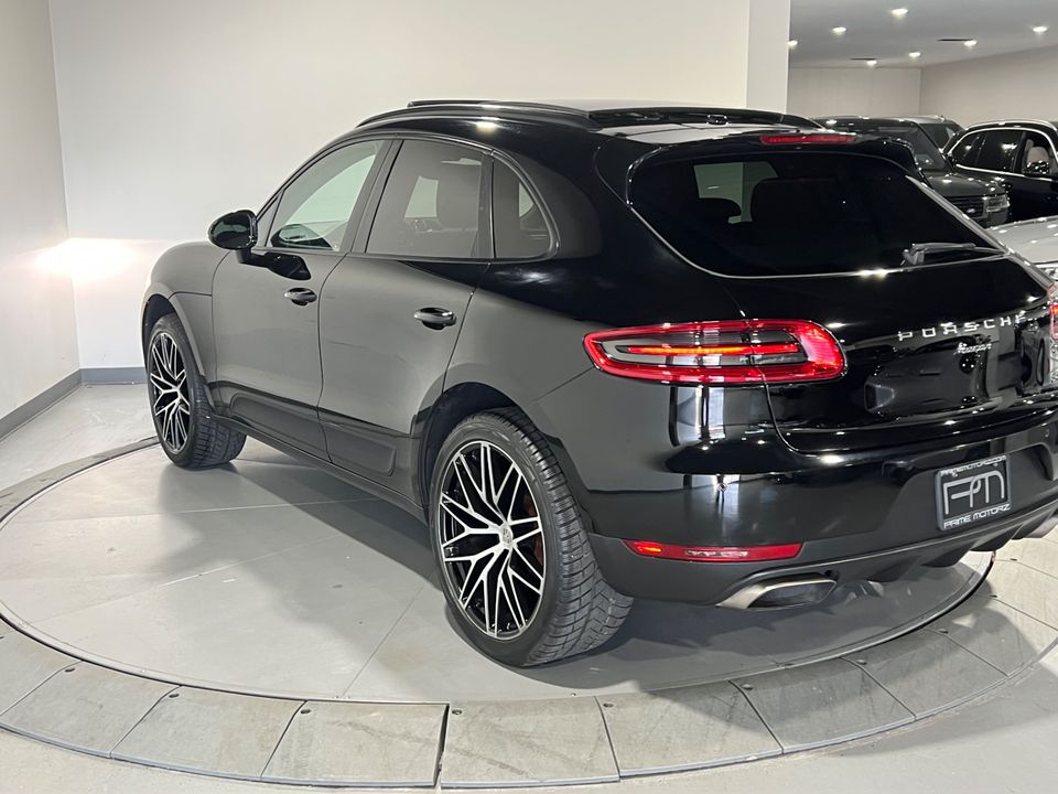 2018 Porsche Macan AWD