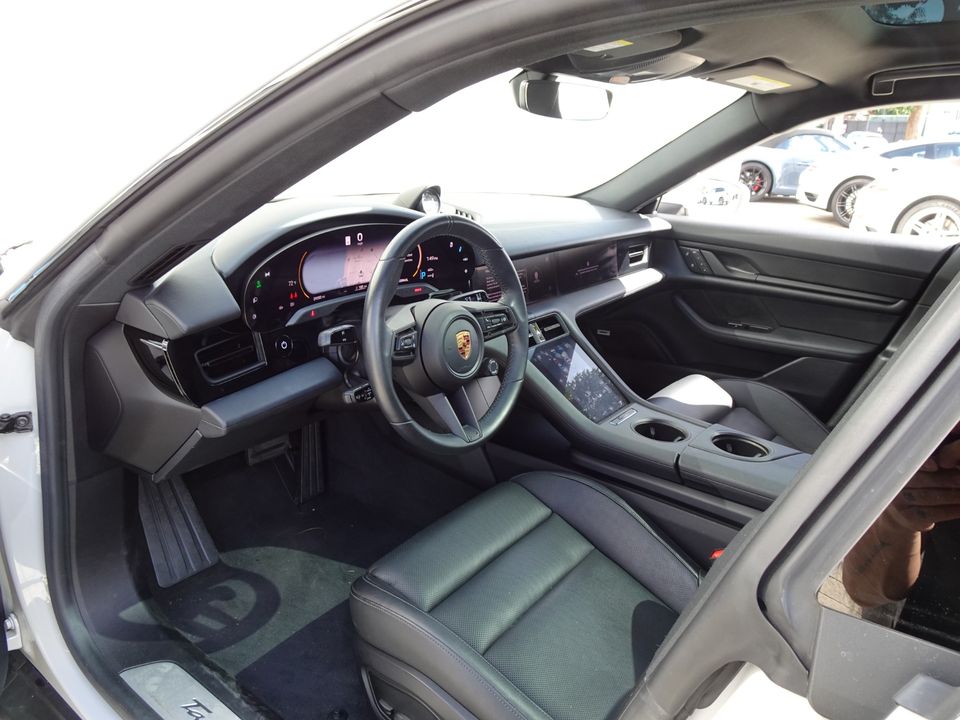 2022 Porsche Taycan