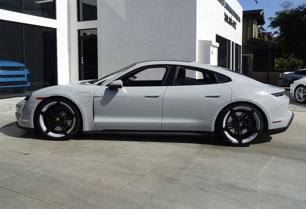 2022 Porsche Taycan