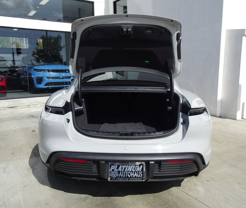 2022 Porsche Taycan