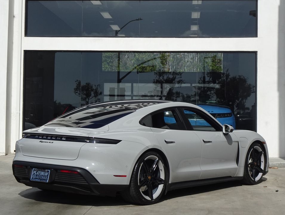 2022 Porsche Taycan
