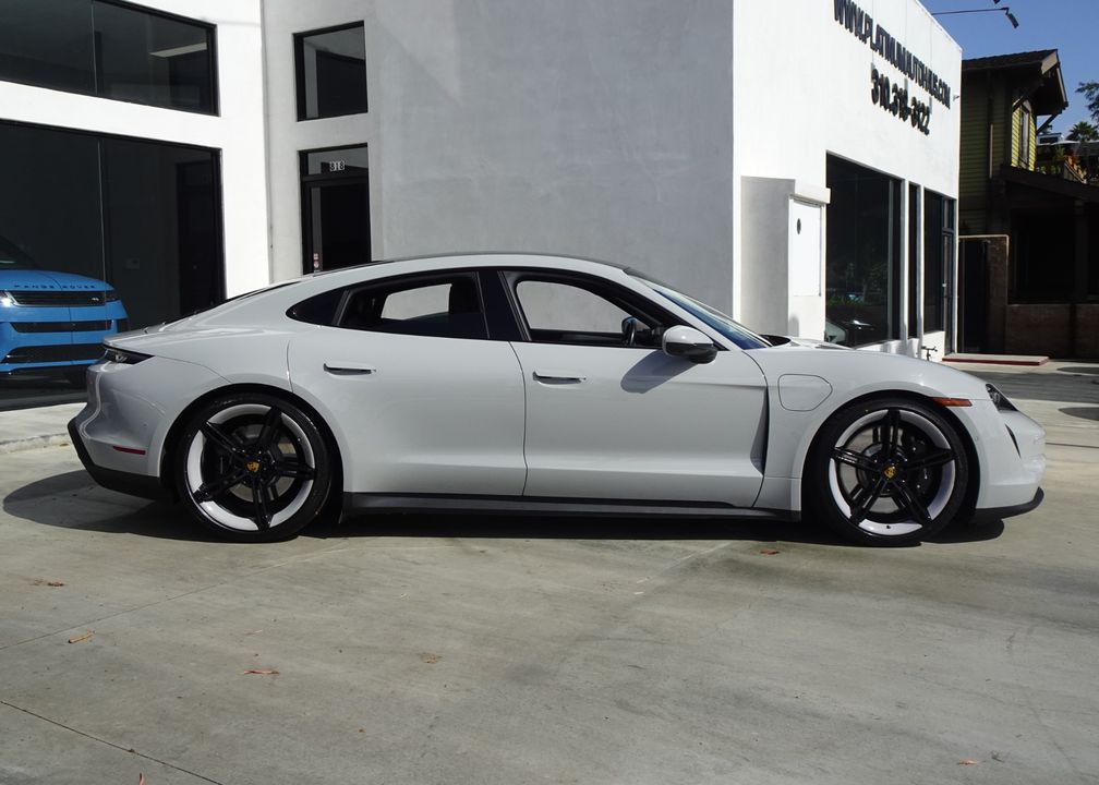 2022 Porsche Taycan