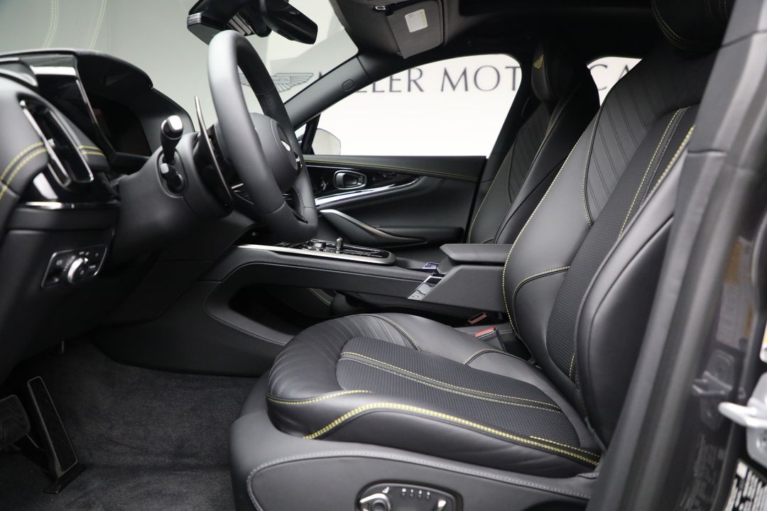 2026 Aston Martin DBX