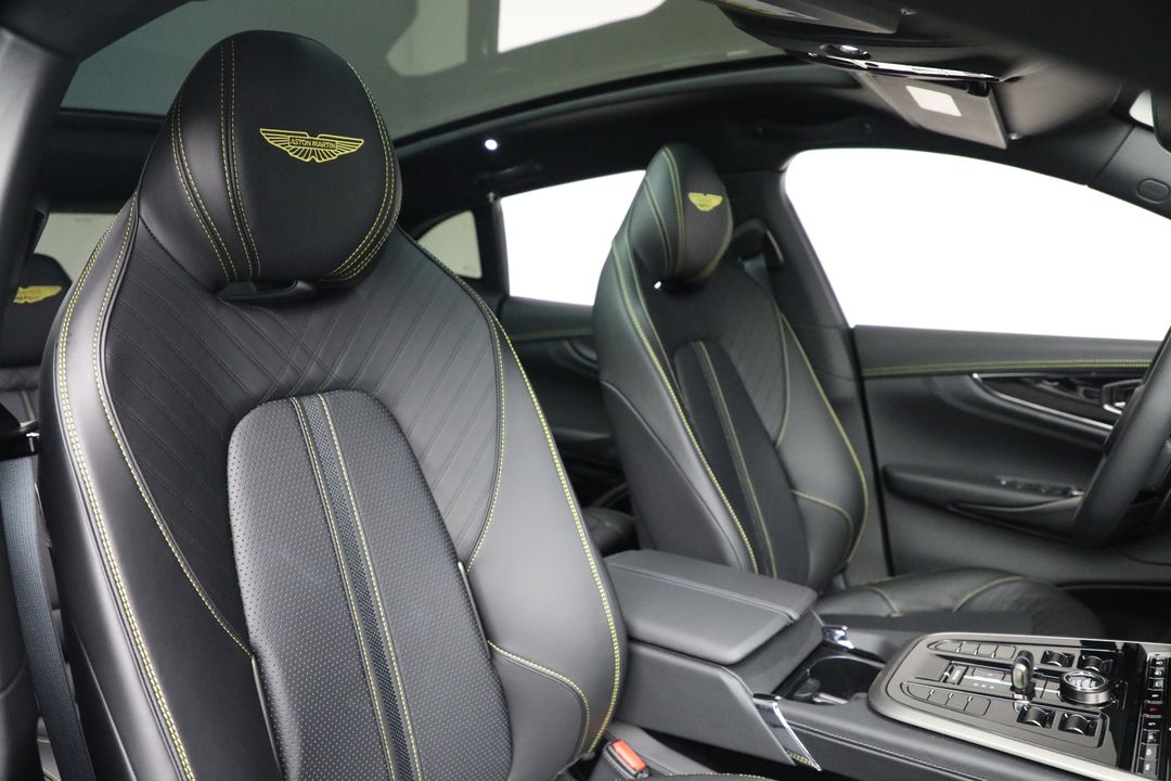 2026 Aston Martin DBX