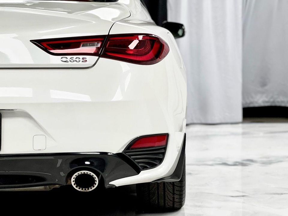 2018 INFINITI Q60
