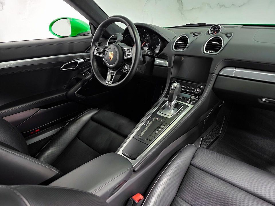 2021 Porsche 718 Cayman