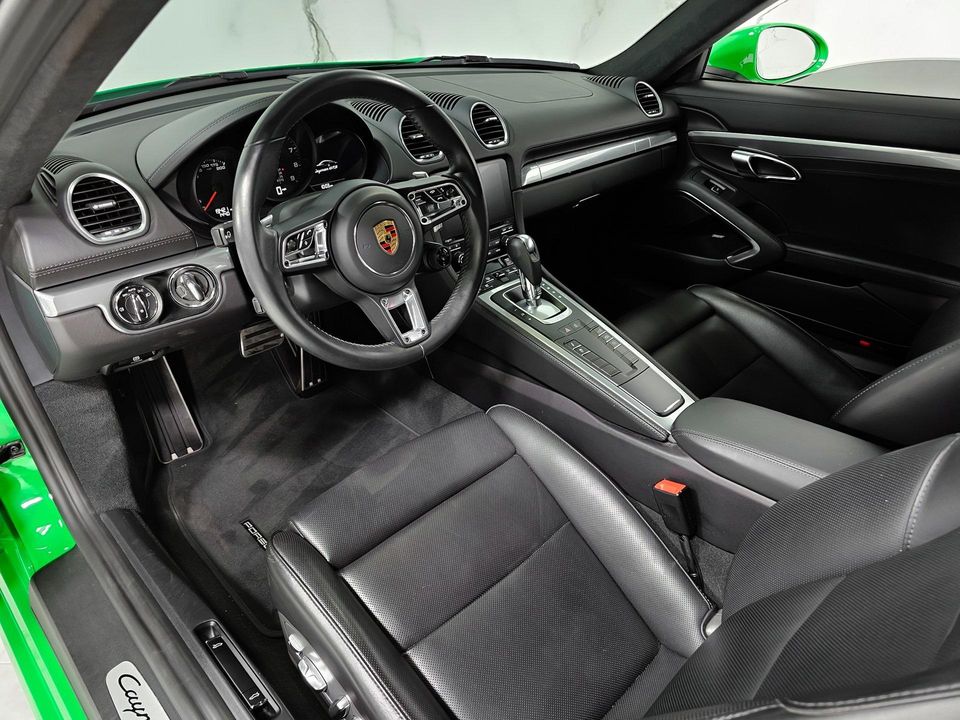 2021 Porsche 718 Cayman