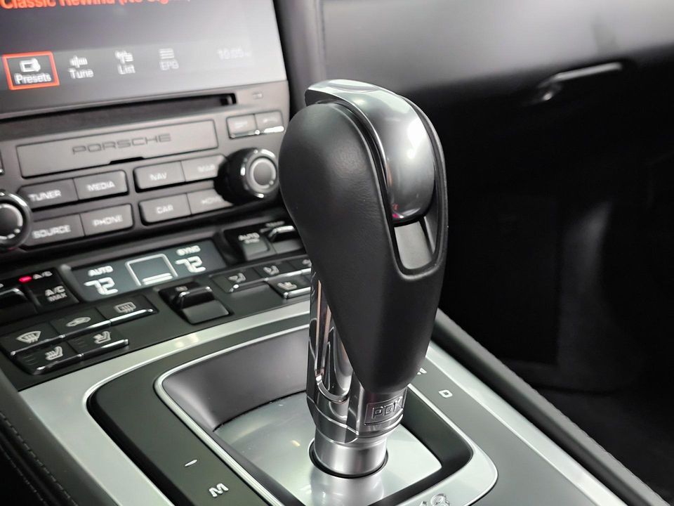 2021 Porsche 718 Cayman