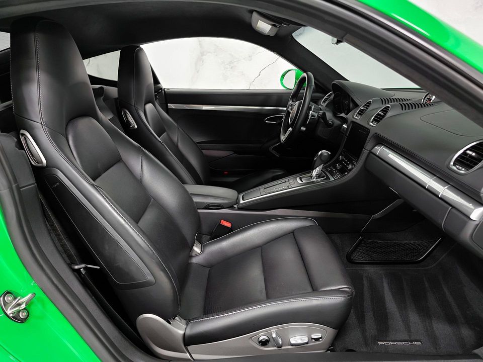 2021 Porsche 718 Cayman