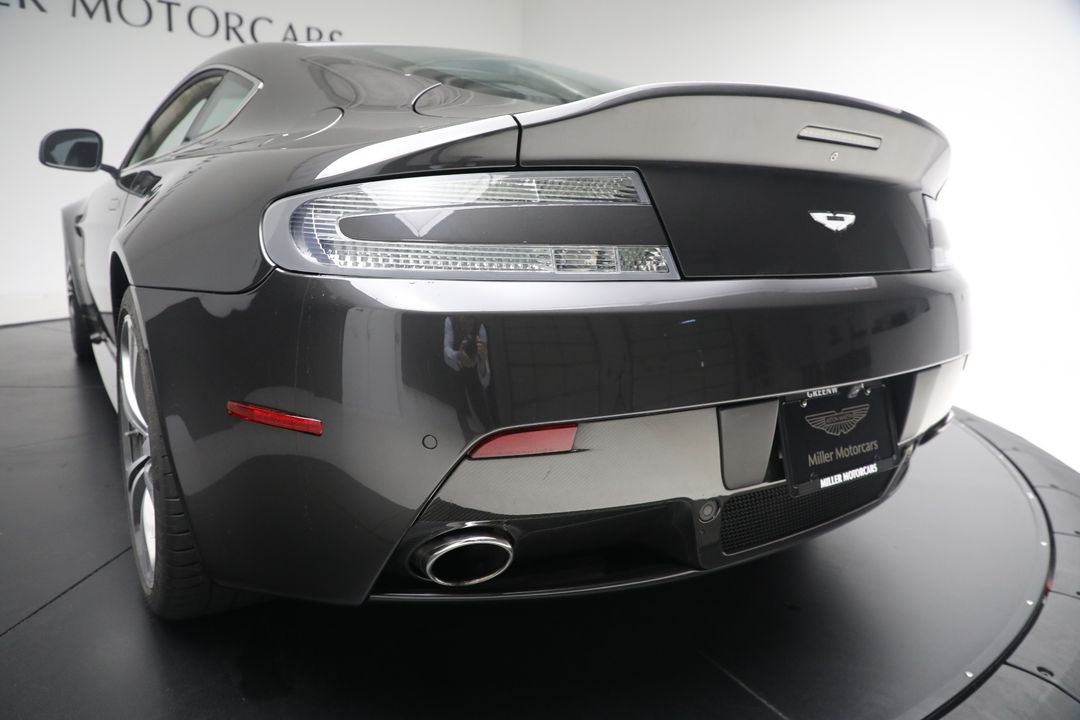 2011 Aston Martin V12 Vantage