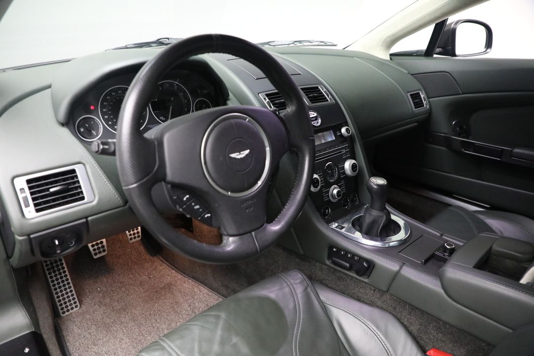 2011 Aston Martin V12 Vantage