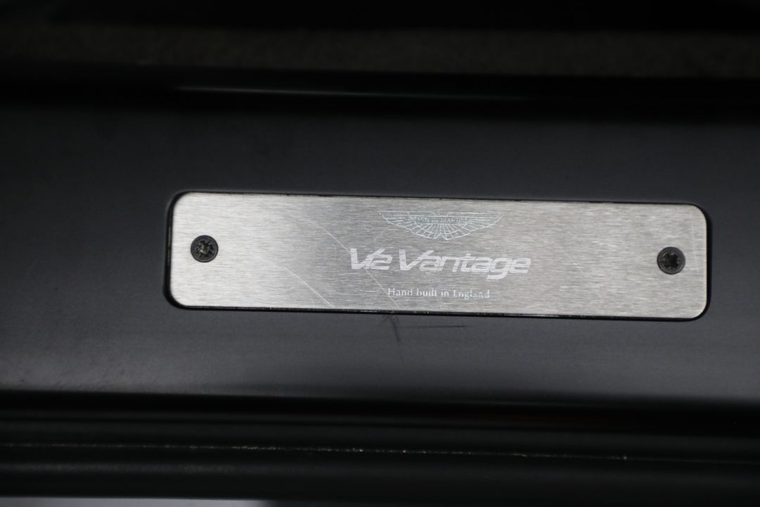 2011 Aston Martin V12 Vantage