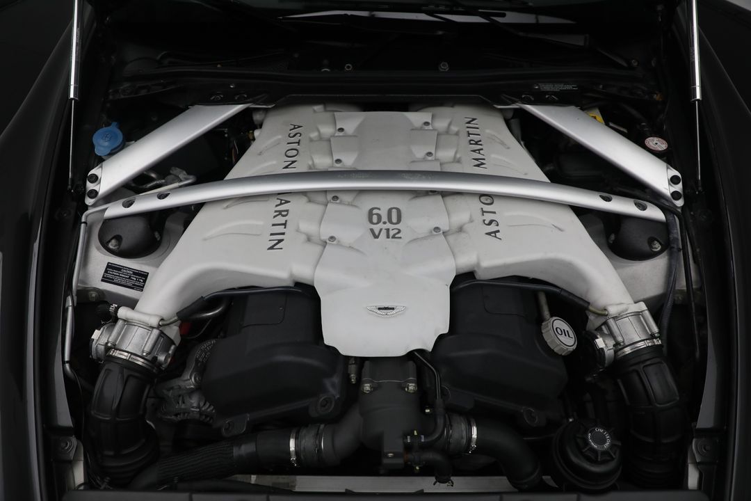 2011 Aston Martin V12 Vantage