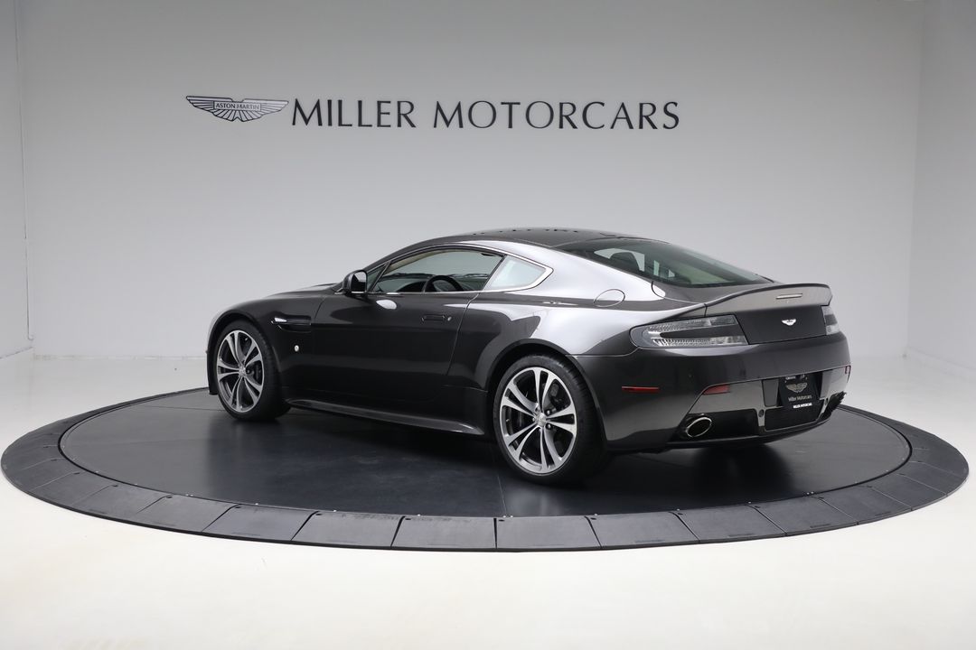 2011 Aston Martin V12 Vantage