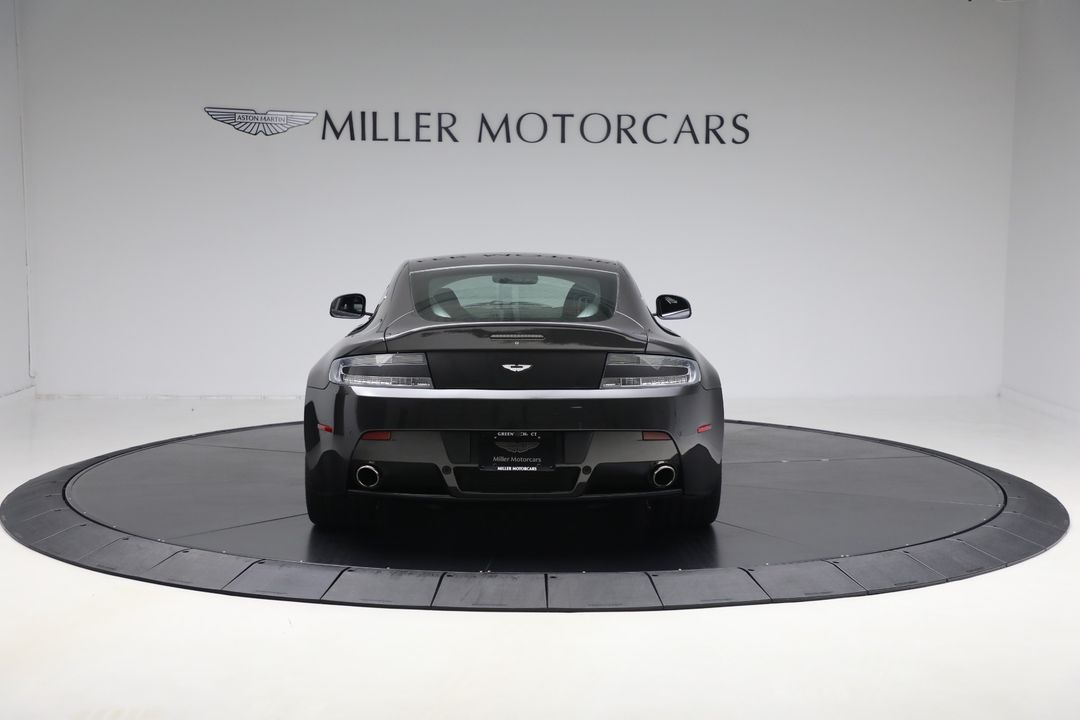 2011 Aston Martin V12 Vantage