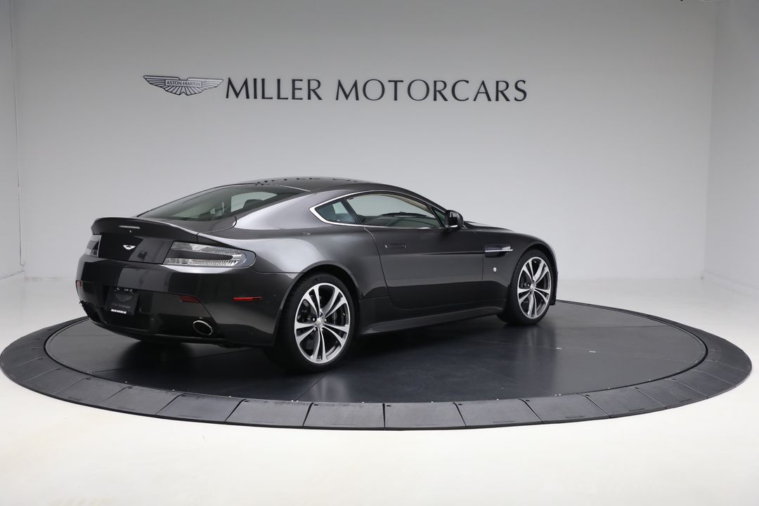 2011 Aston Martin V12 Vantage