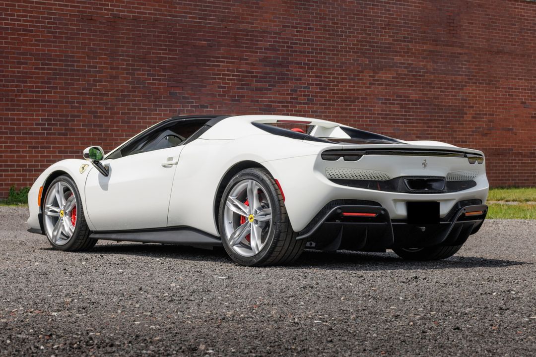2025 Ferrari 296 GTS