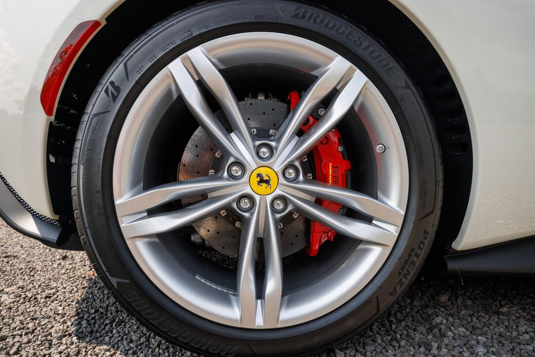 2025 Ferrari 296 GTS