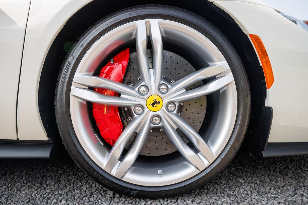 2025 Ferrari 296 GTS