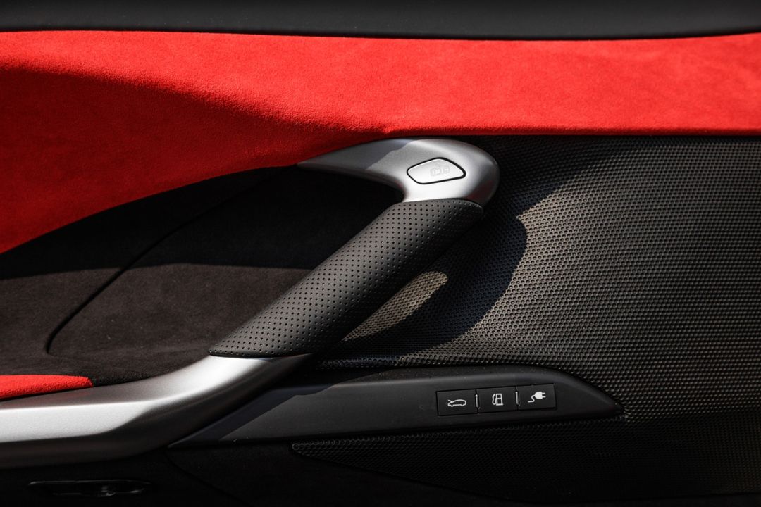 2025 Ferrari 296 GTS