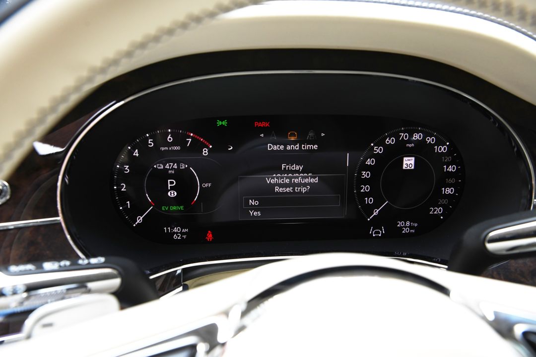 2025 Bentley Flying Spur