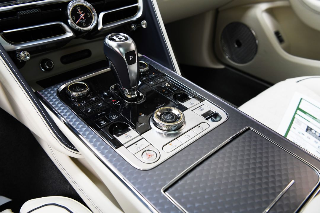 2025 Bentley Flying Spur