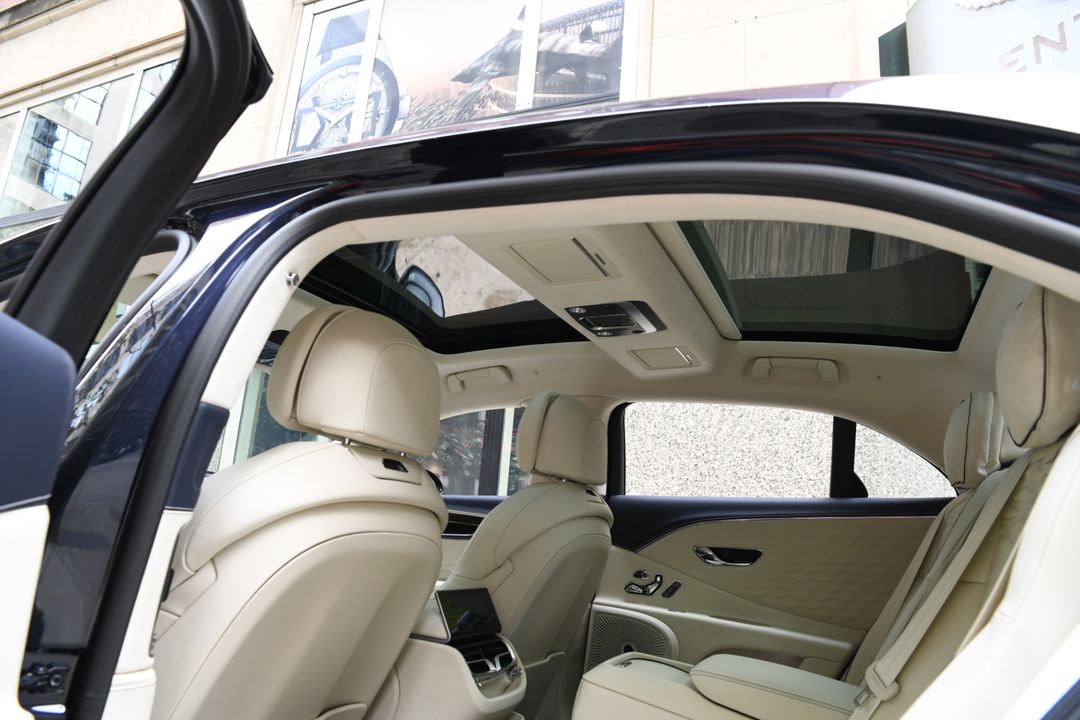 2025 Bentley Flying Spur