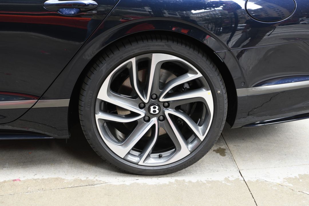 2025 Bentley Flying Spur