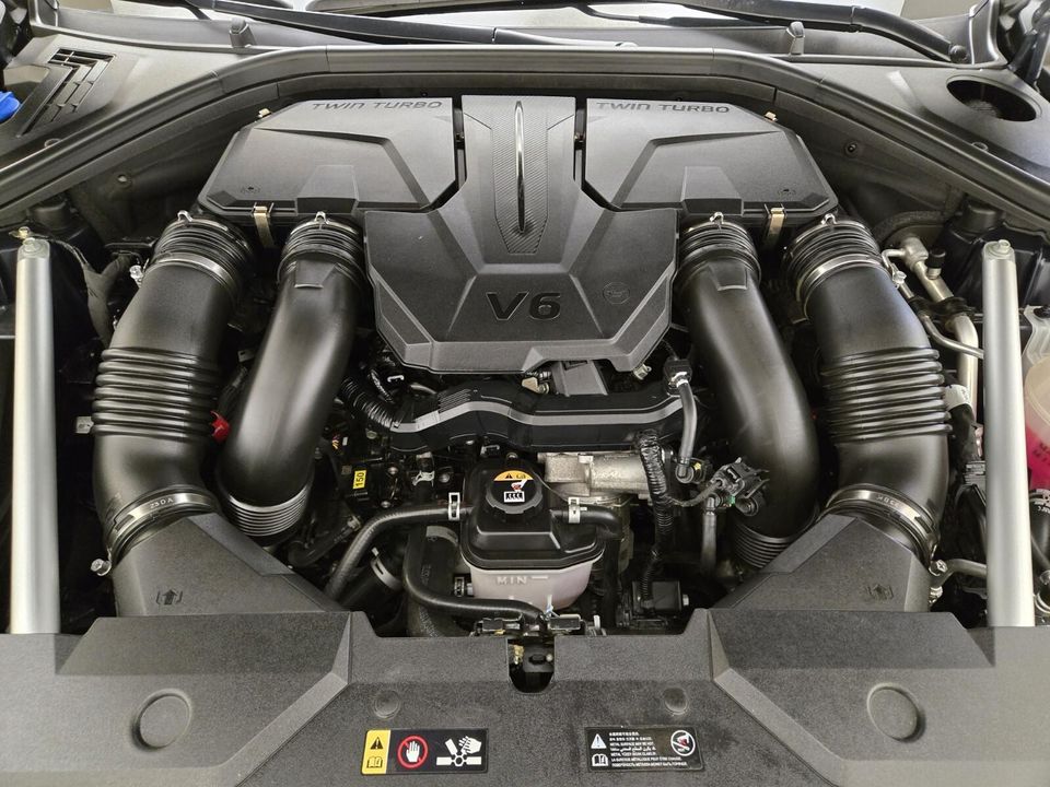 2024 Genesis GV70