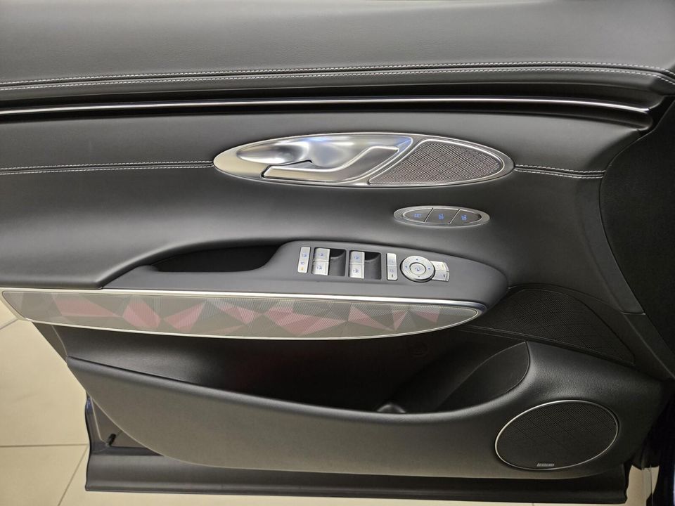 2024 Genesis GV70