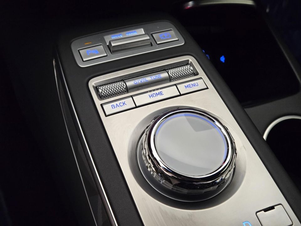 2024 Genesis GV70
